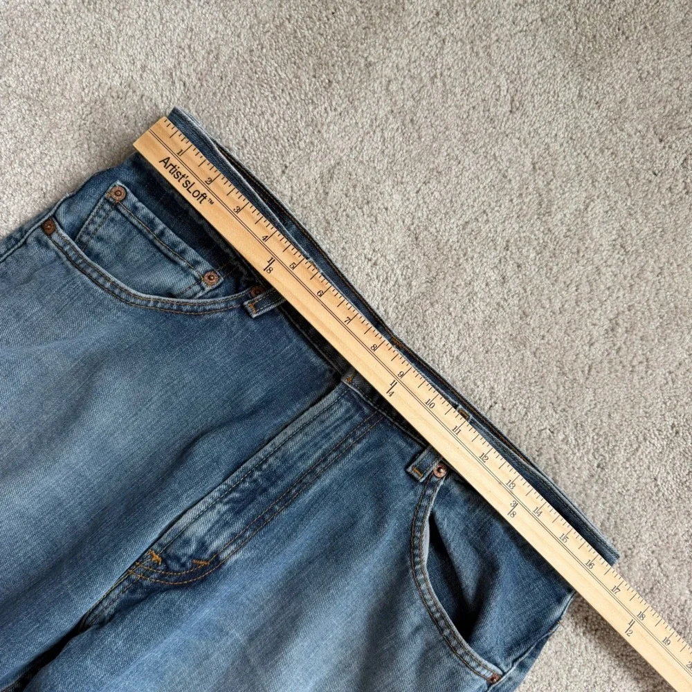 Y2K Levis 505 Regular Fit Jeans Blue Medium Wash Denim 34x32 Straight Distressed